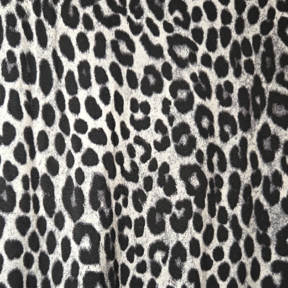 Mario Serrani Light Weight Black and Gray Animal Print Long Sleeve Tee Women XXL - Picture 4 of 6
